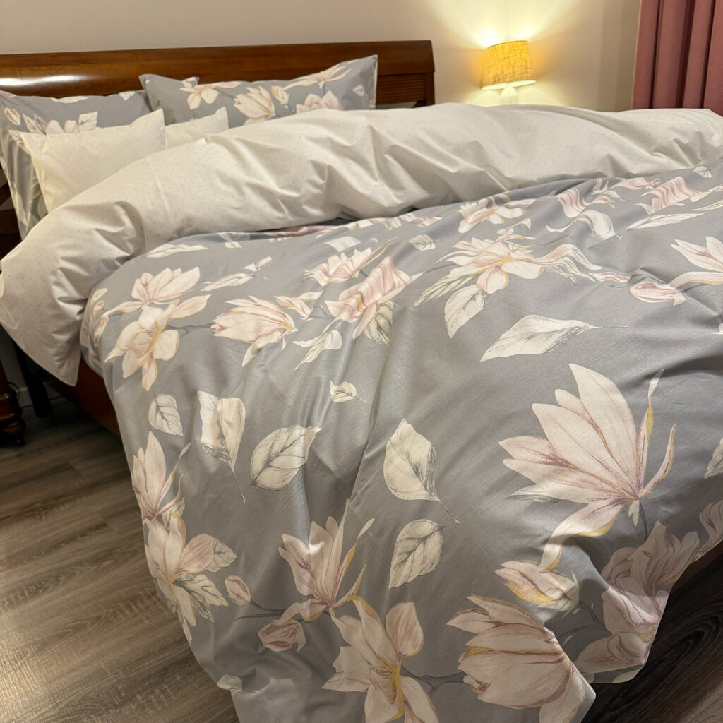Lenjerie de pat florală 21 – in dormitor