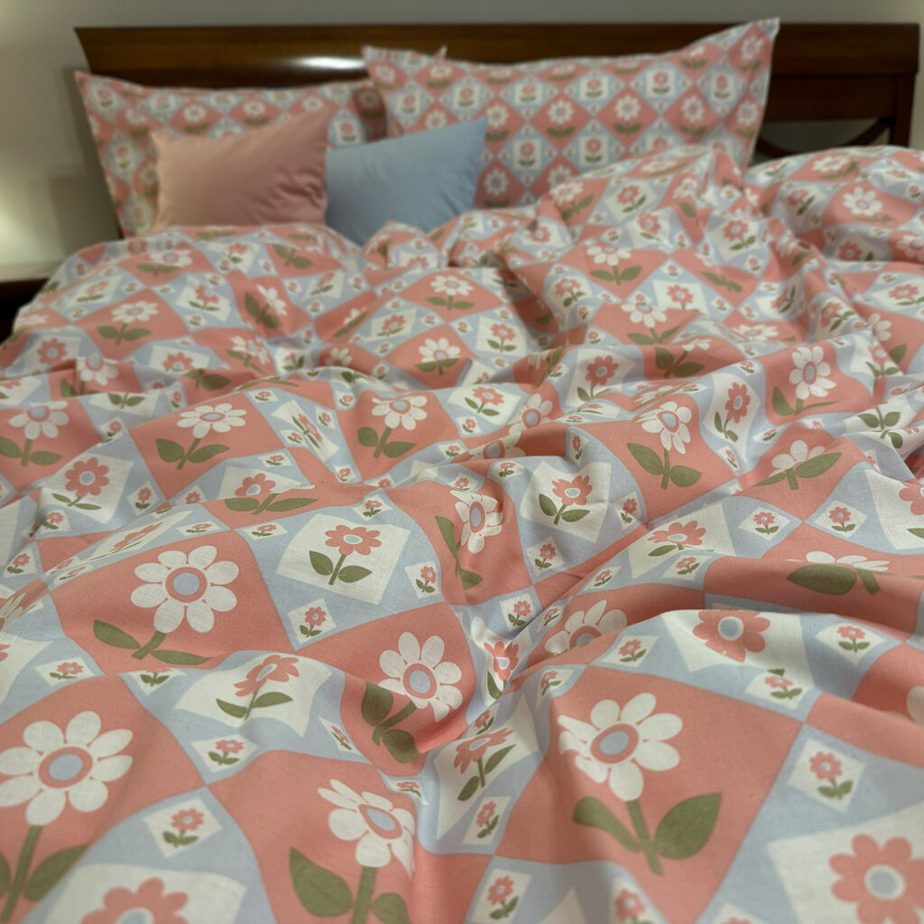 Lenjerie de pat florală 39 – detaliu material